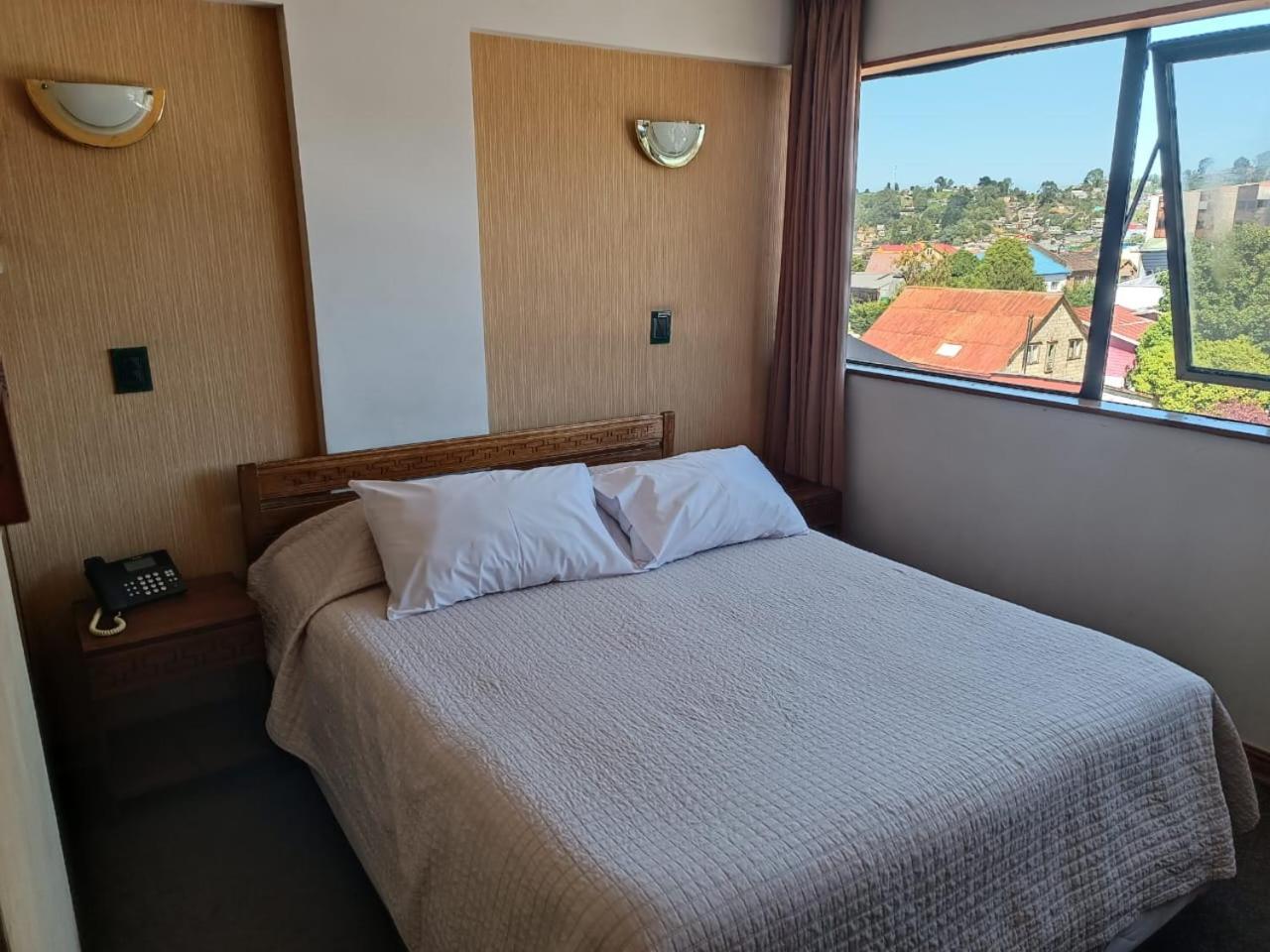 Hotel Antupiren Puerto Montt Buitenkant foto