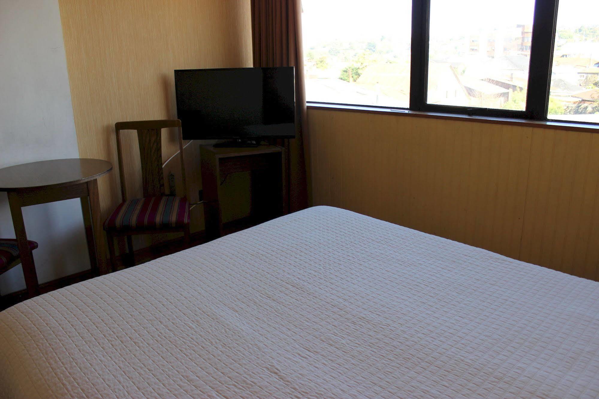 Hotel Antupiren Puerto Montt Buitenkant foto