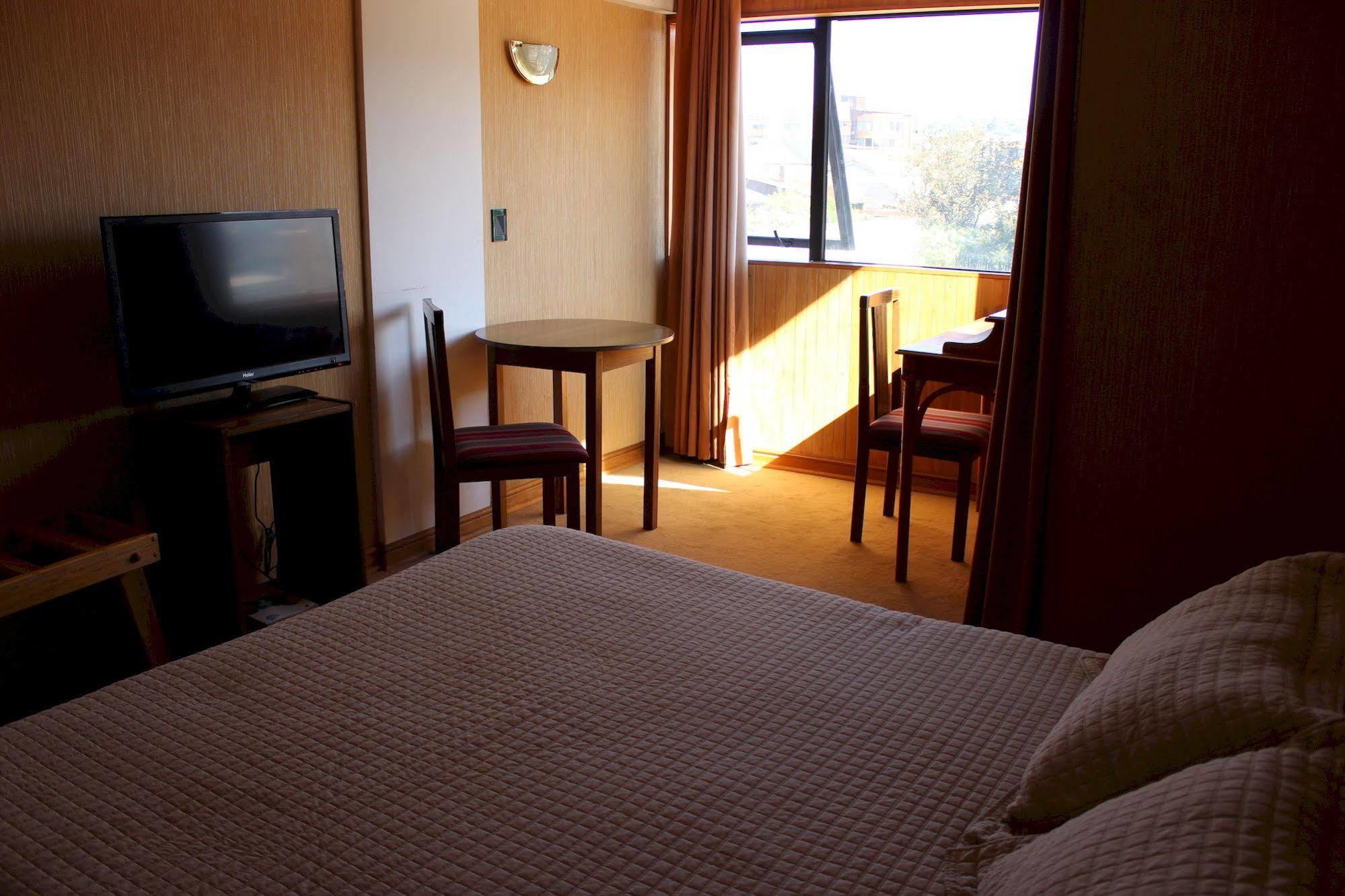 Hotel Antupiren Puerto Montt Buitenkant foto