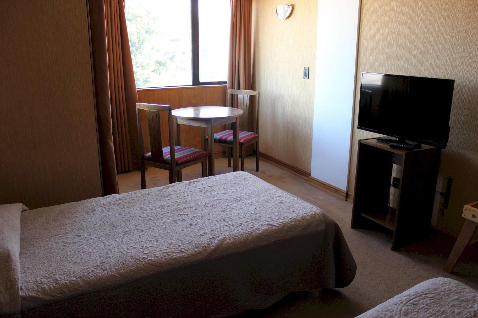 Hotel Antupiren Puerto Montt Buitenkant foto