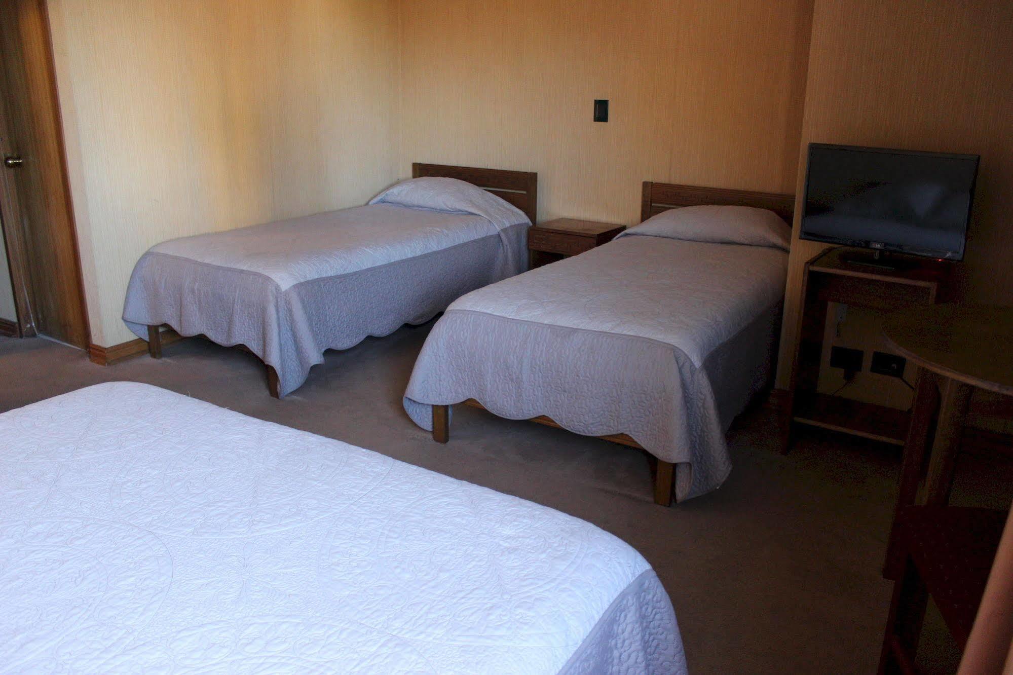 Hotel Antupiren Puerto Montt Buitenkant foto