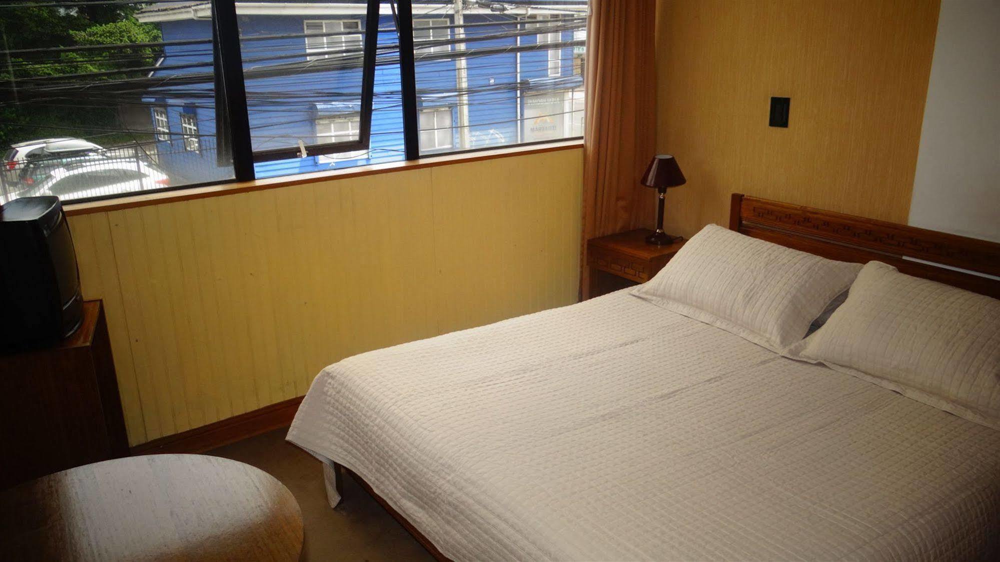Hotel Antupiren Puerto Montt Buitenkant foto