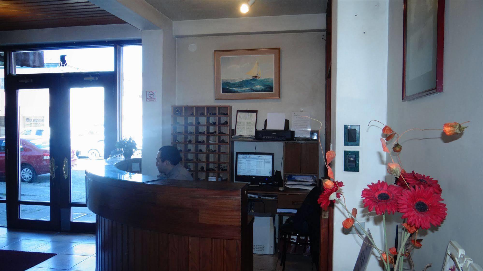 Hotel Antupiren Puerto Montt Buitenkant foto