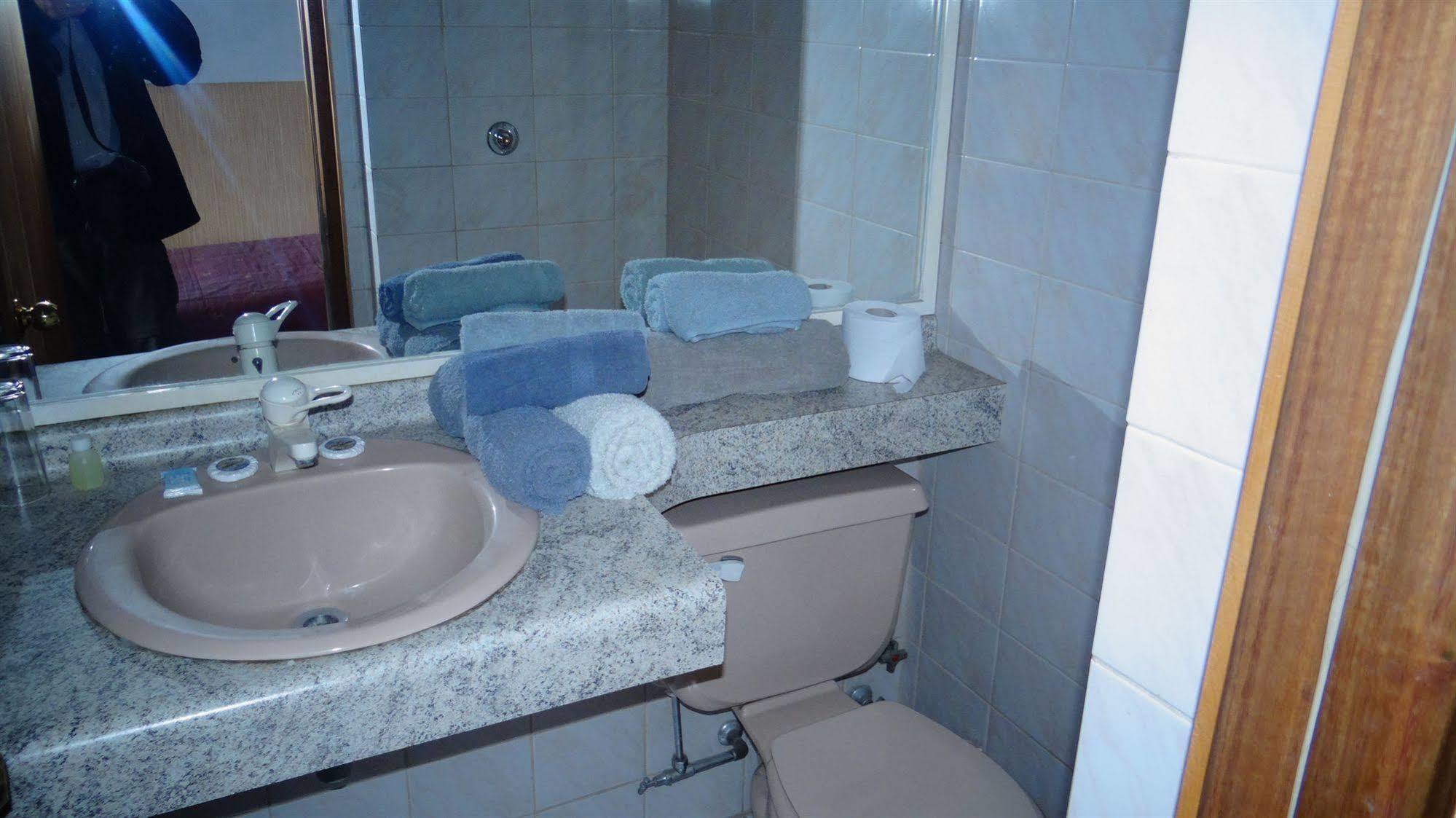 Hotel Antupiren Puerto Montt Buitenkant foto